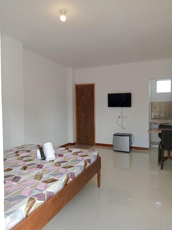 __Aplaridel Inn Suites__ Angeles Exteriér fotografie
