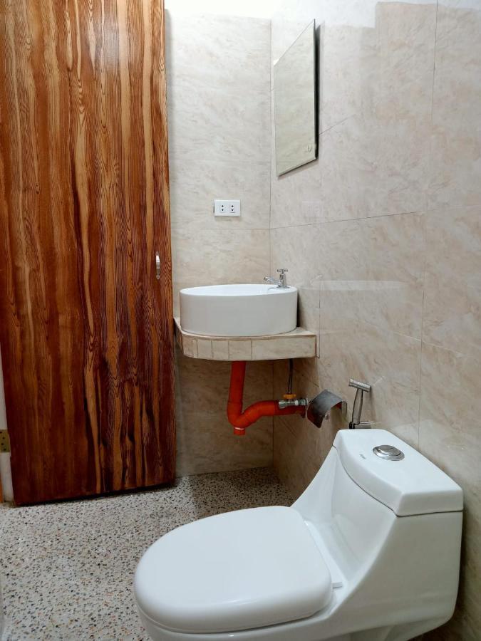 __Aplaridel Inn Suites__ Angeles Exteriér fotografie